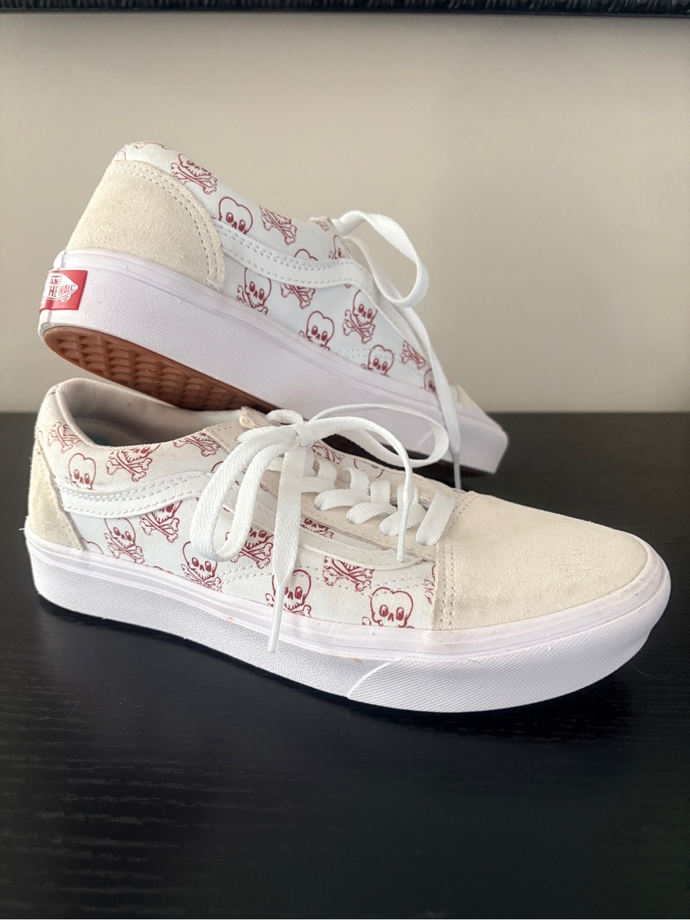 Vans Women’s White Low-Top Sneakers with Pink Skull Print